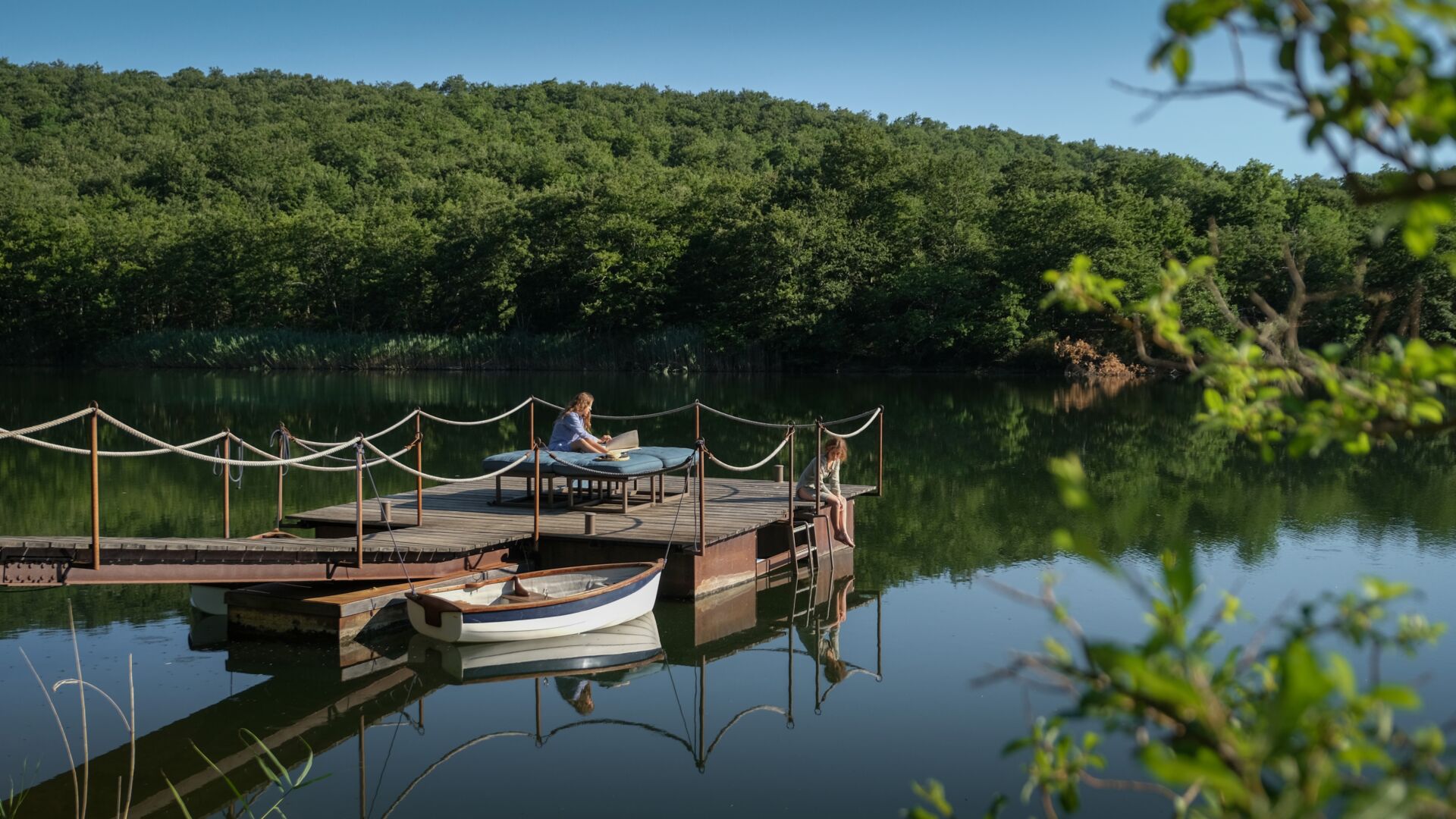 01 image full transform secret spaces desktop