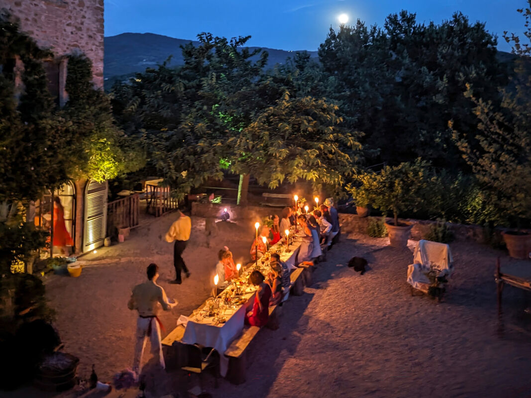 04 gallery houses stay longer march