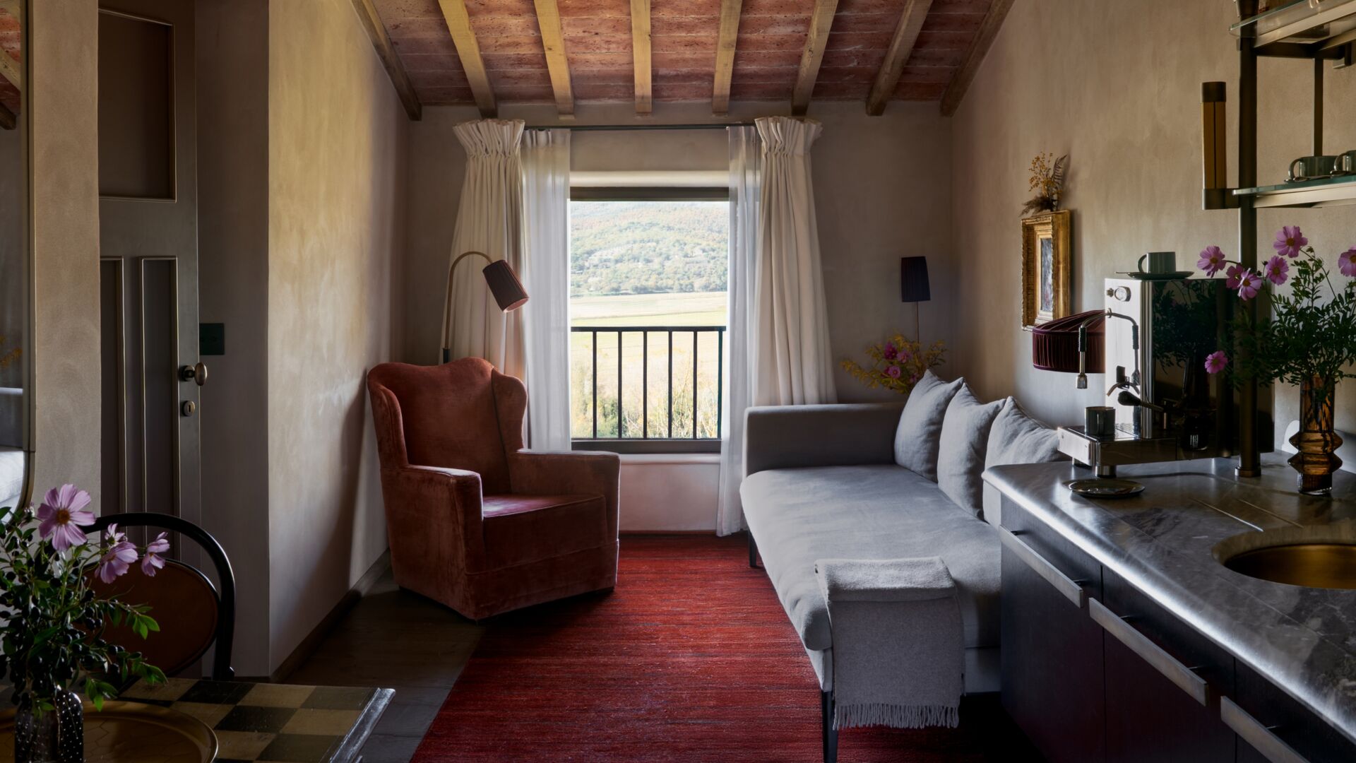 04 image full transform suite michele desktop