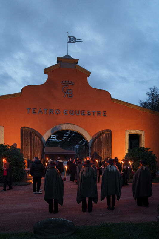 05 gallery christmas rev