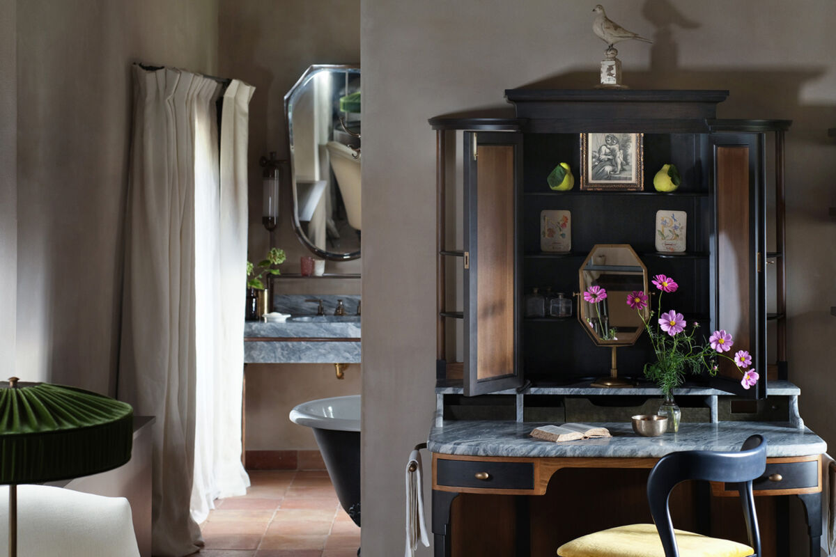 05 image text big coffee table desktop