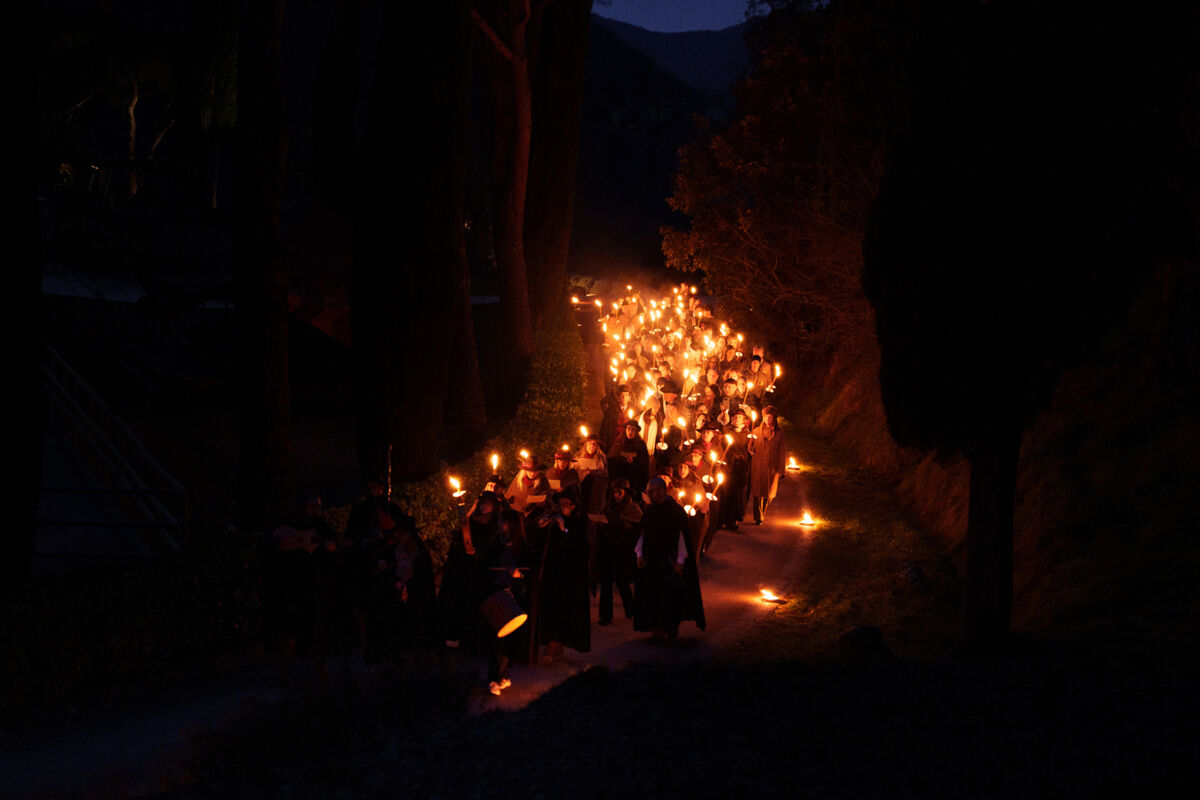 08 gallery christmas rev