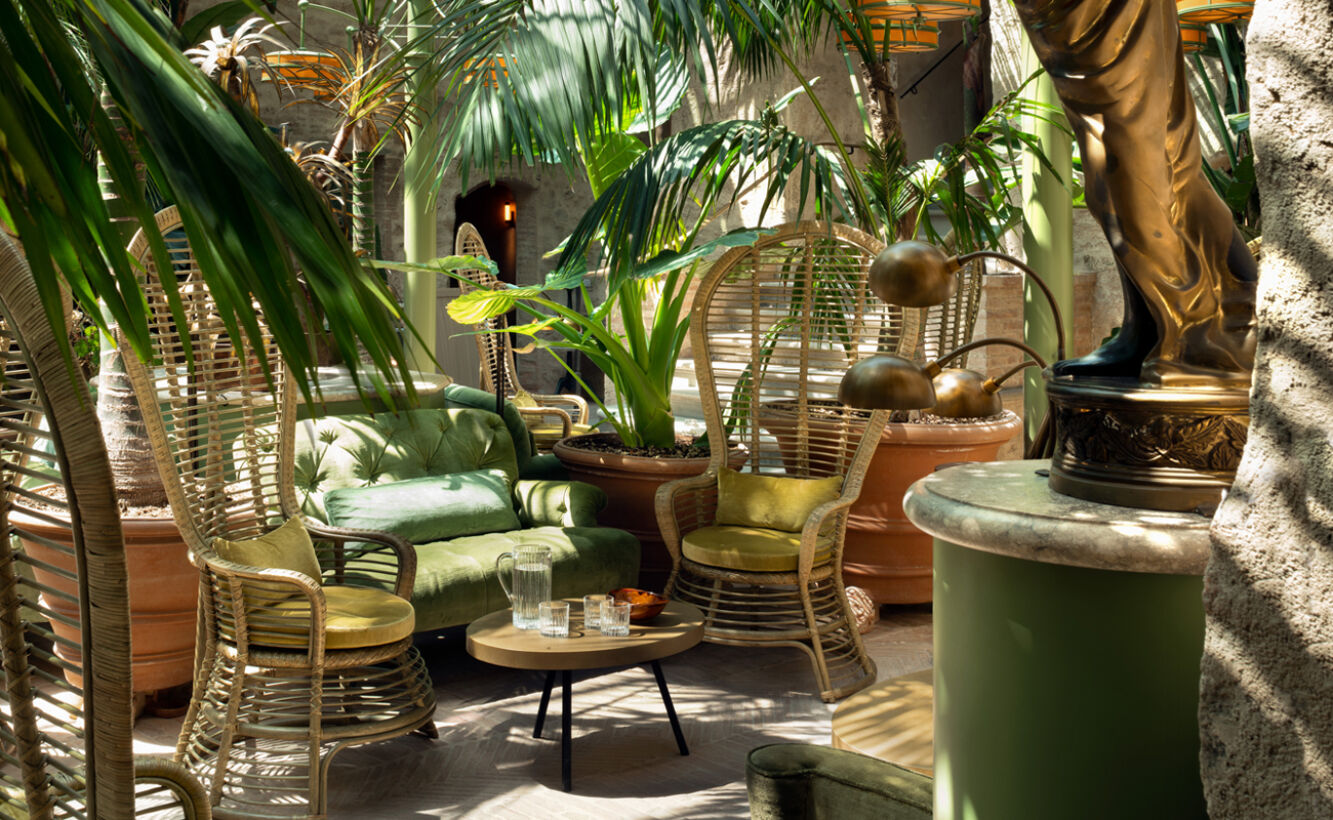 12 card carousel spazi palm court