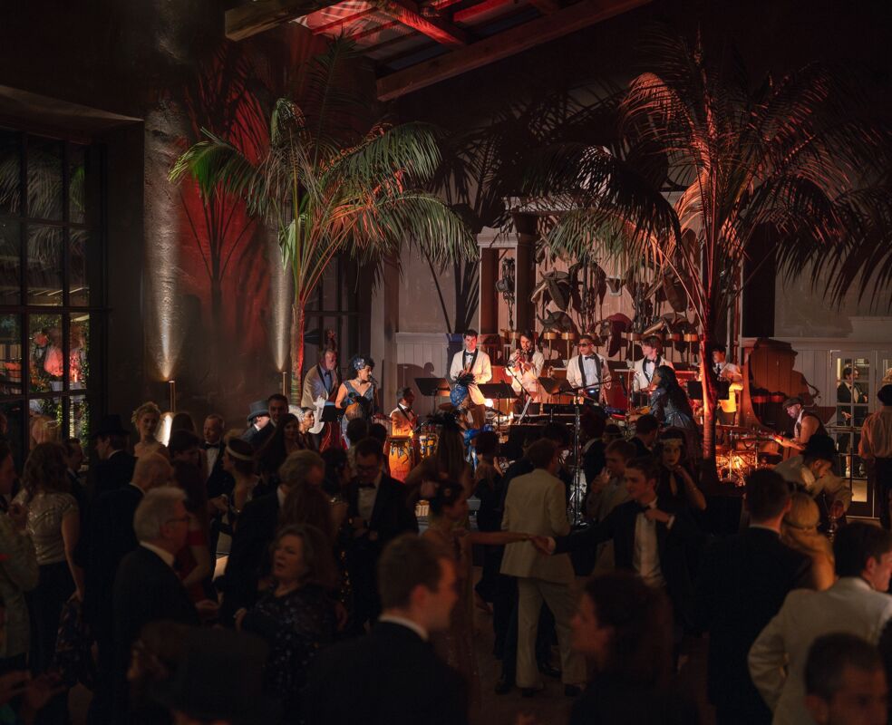 16 gallery stable fair