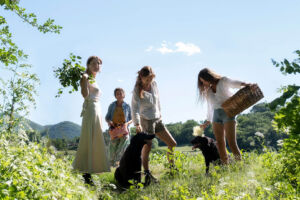 Magazine foraging landing